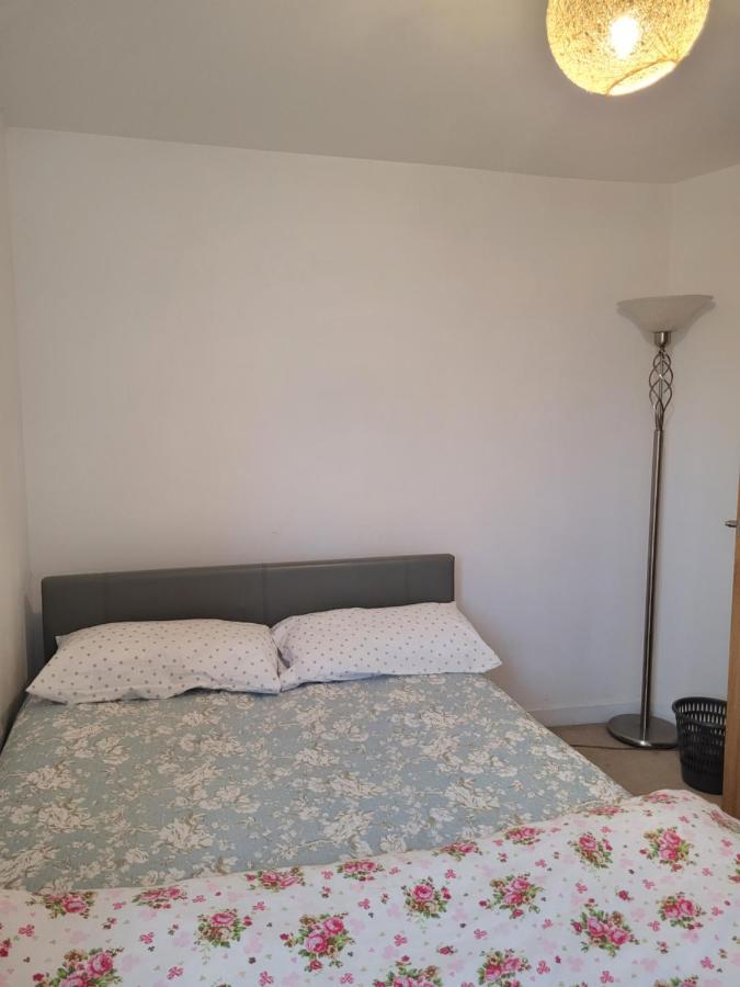 Room Near Heathrow Airport ฮิลลิงดัน ภายนอก รูปภาพ