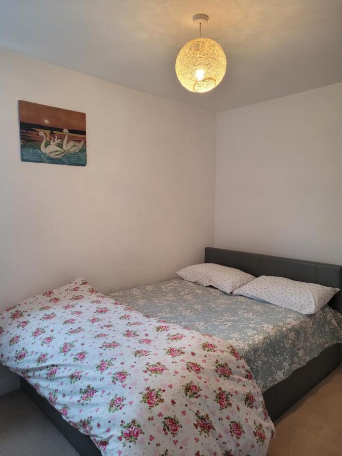 Room Near Heathrow Airport ฮิลลิงดัน ภายนอก รูปภาพ